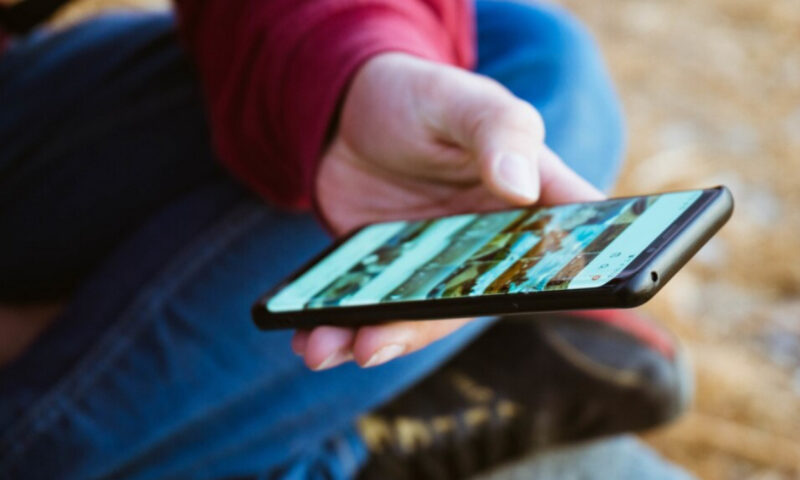 Milioane de utilizatori Android, păcăliți prin intermediul Google Play