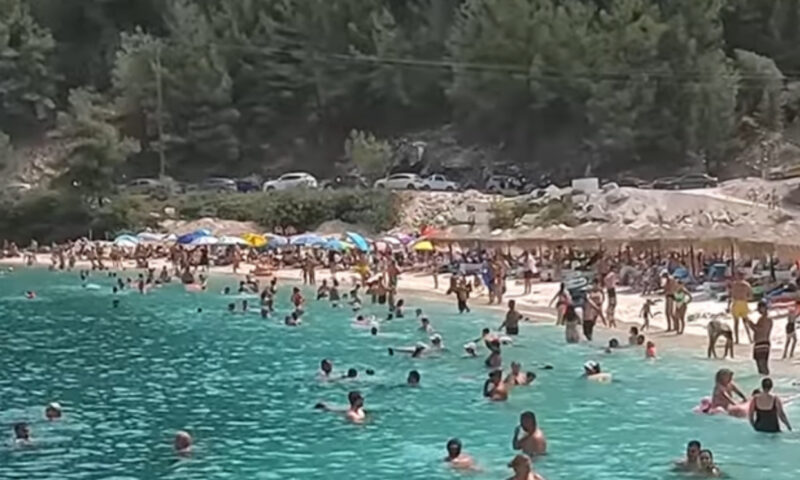 Noile reguli pentru turiști în Grecia, explicate de un oficial elen. Cum sunt percepuți românii în vacanță