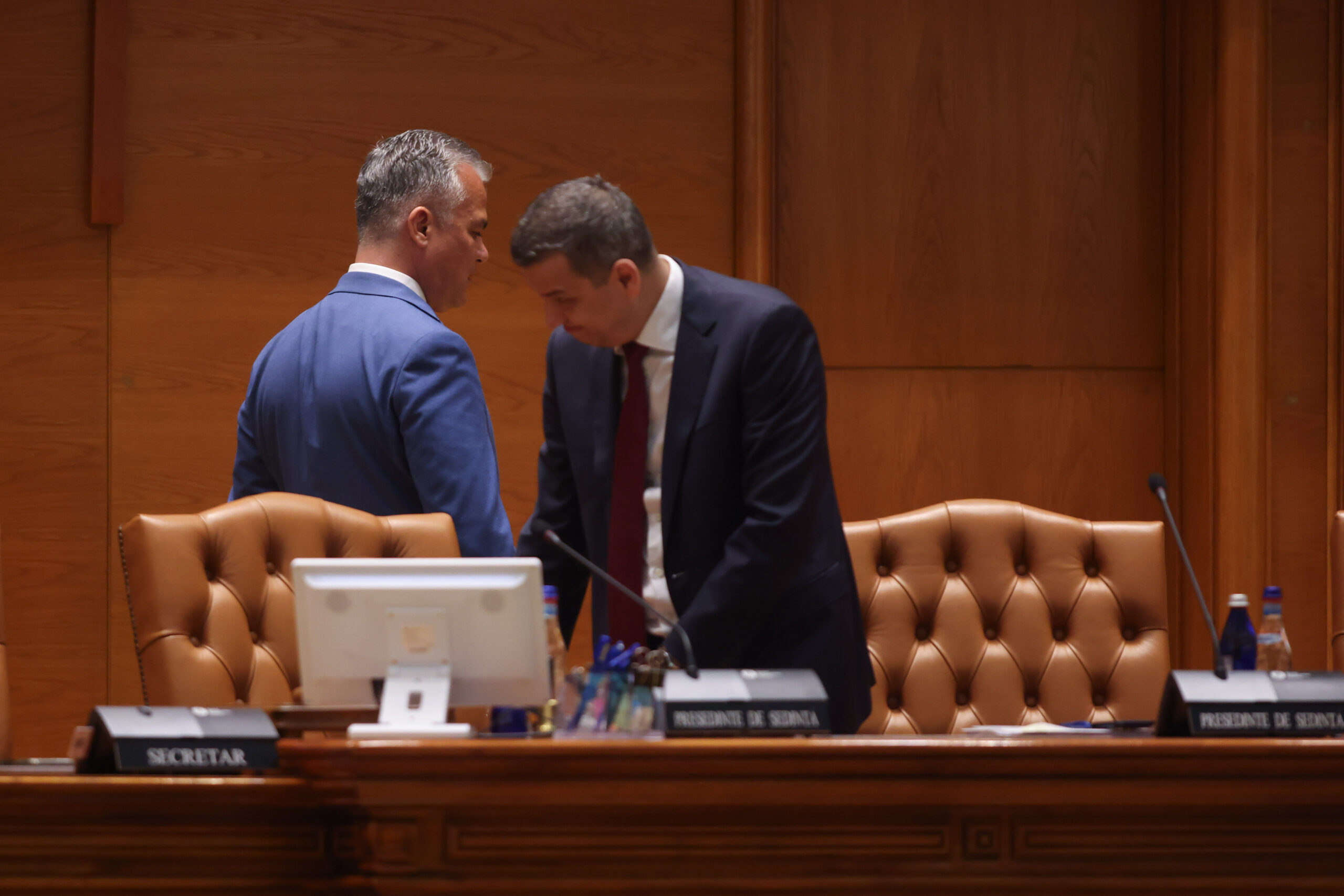 Culisele discuțiilor purtate în timpul ședinței decisive din Parlament. Ce i-ar fi spus Grindeanu lui Becali