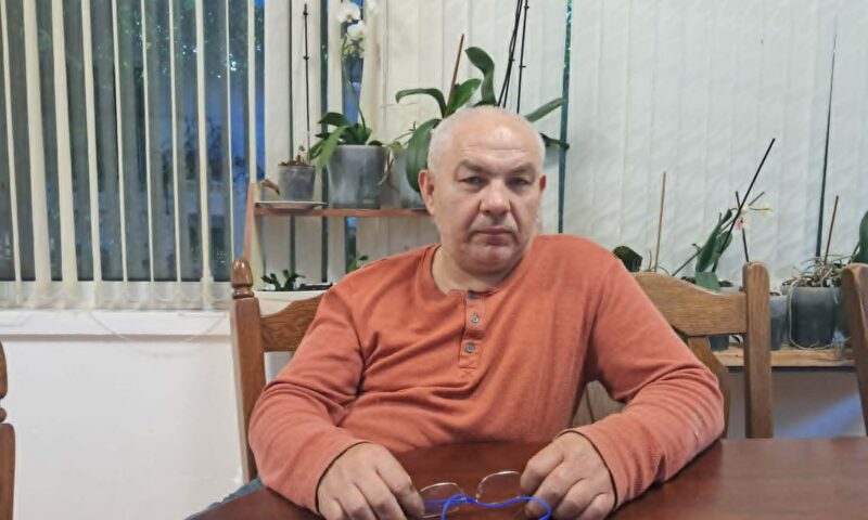 Dosarele 7 aprilie 2009. Doi poliţişti învinuiţi că l-au torturat pe Mătăsaru, achitaţi. Unul din ei, fugar de şase ani. Video