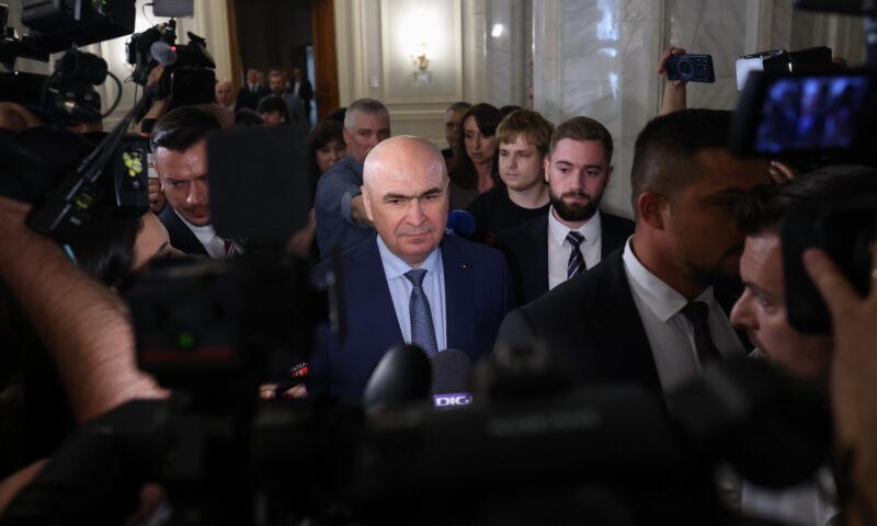 Stenograme din ședința PNL. Veștea: „Nu am să vă jignesc și nu am să vă fiu ostil”. Bolojan:  „Dacă acceptăm Veștea, invalidăm toate deciziile partidului”
