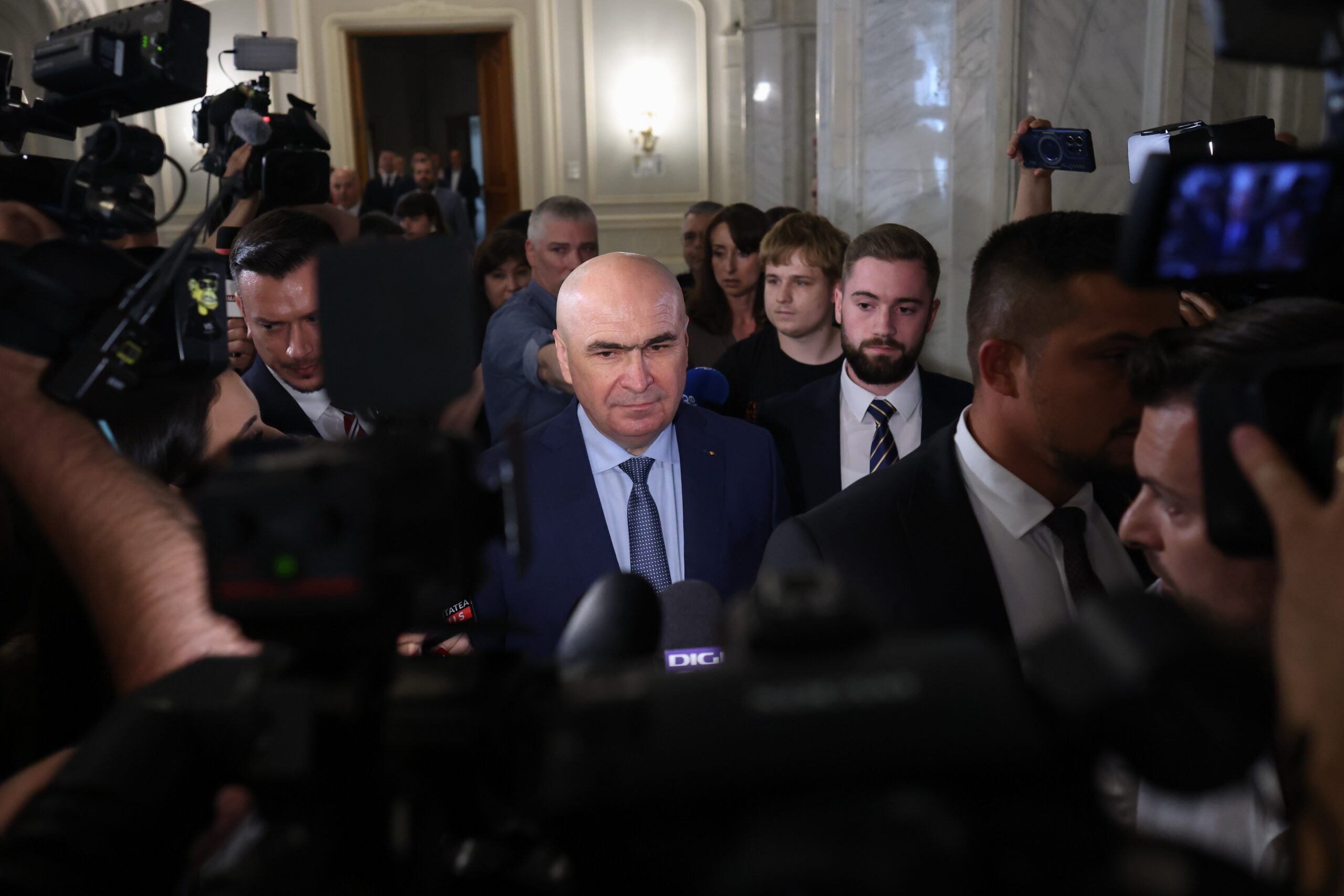 Stenograme din ședința PNL. Veștea: „Nu am să vă jignesc și nu am să vă fiu ostil”. Bolojan:  „Dacă acceptăm Veștea, invalidăm toate deciziile partidului”