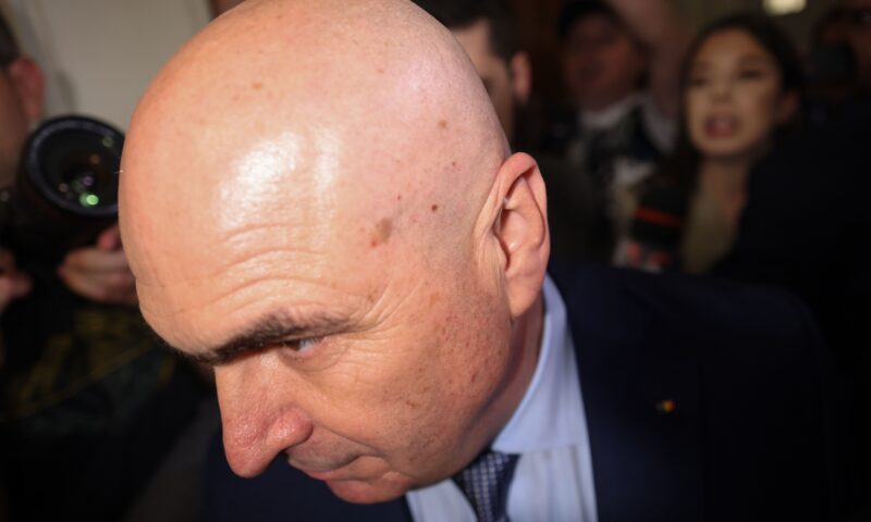 Cel mai aprig contestatar al lui Bolojan din PNL îi ia apărarea lui Veștea:  „Direcția actuală din partid este greșită”