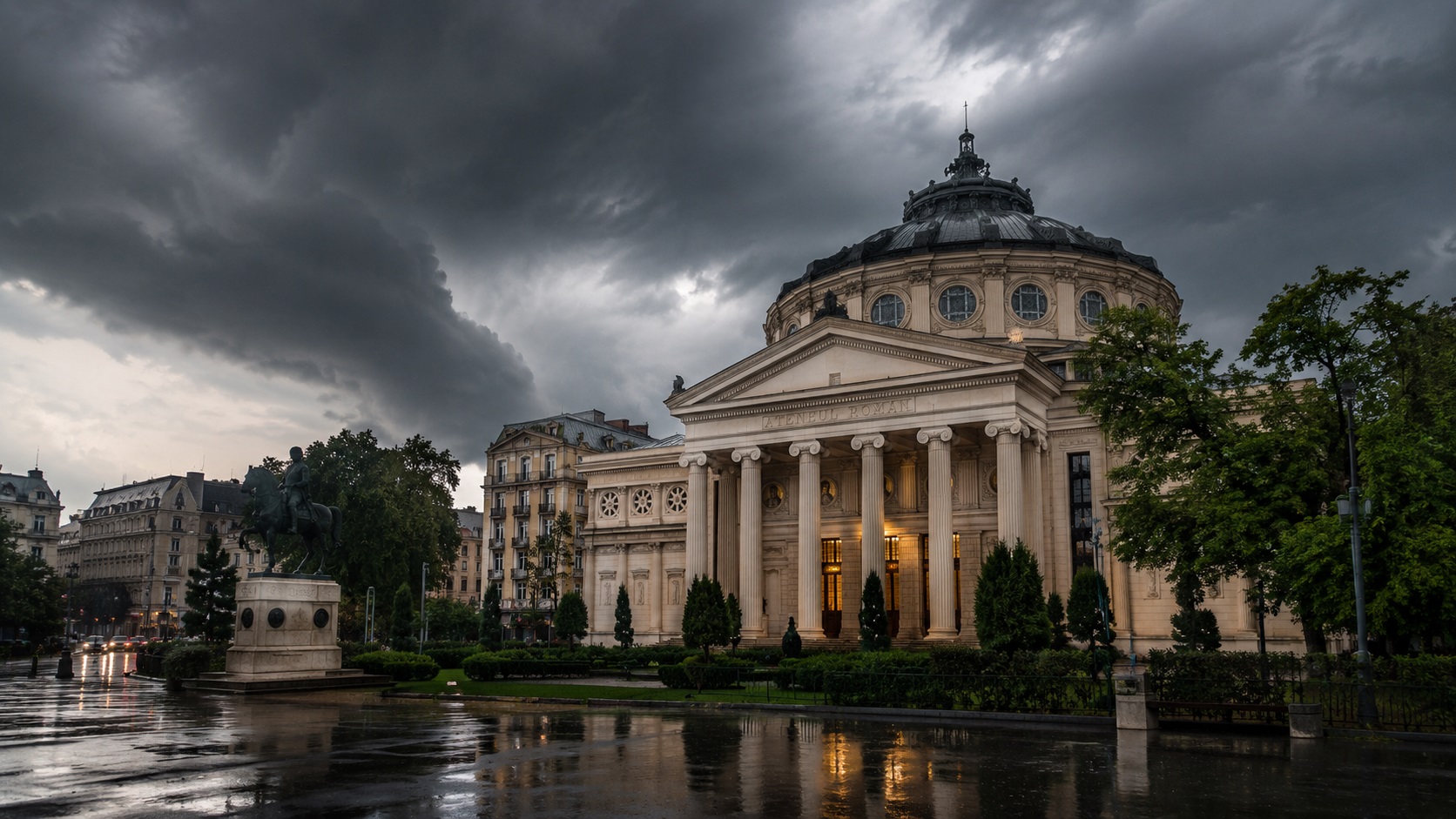 Vremea se schimbă brusc în Capitală, anunță ANM. După caniculă vin averse și vijelii de scurtă durată