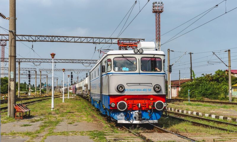 Sindicatul CFR Marfă cere intervenția Ministerului Transporturilor. 2.000 de angajați, afectați de falimentul companiei