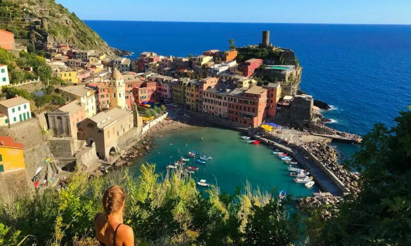 Valuri de până la 13 metri amenință una dintre cele mai faimoase coaste din Italia
