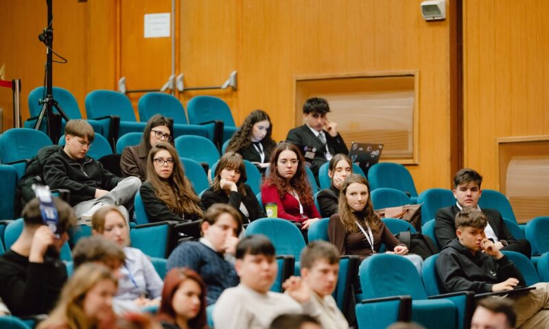 Elevii transmit viitorului Guvern lista de priorități pentru educație. Ce măsuri cer pentru școli