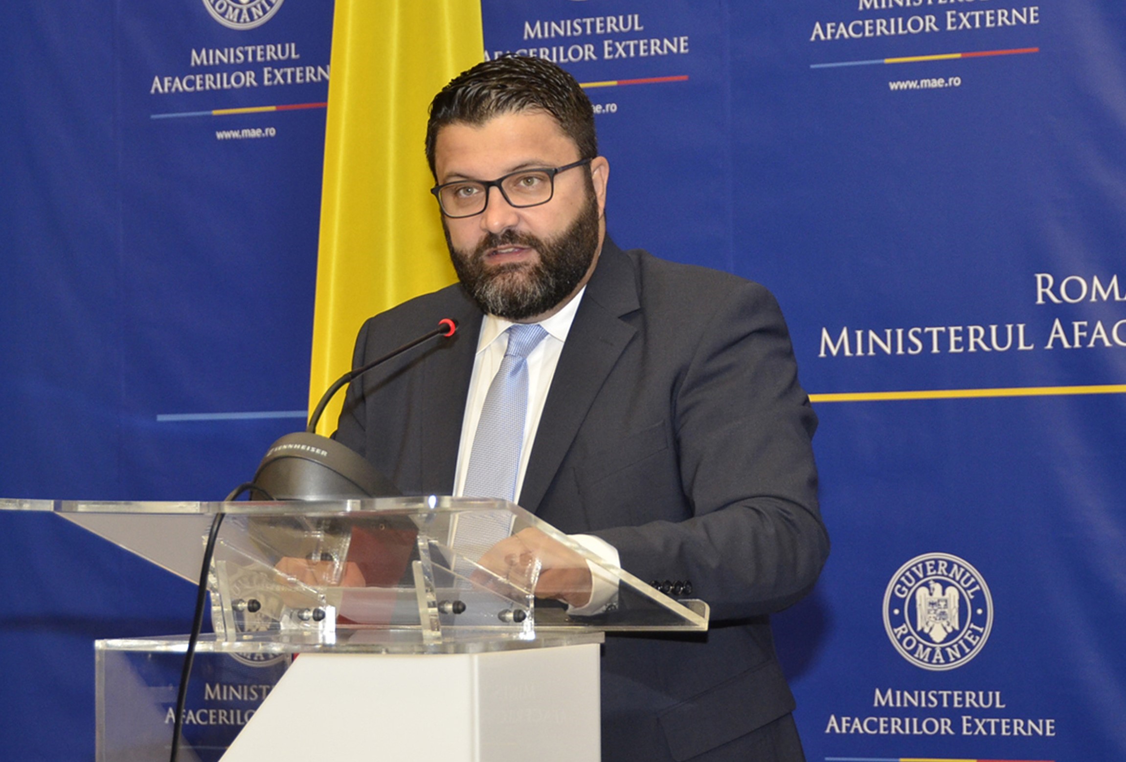 De la NATO la Ministerul Apărării. Cine este Dan Neculăescu, propunerea lui Eugen Tomac