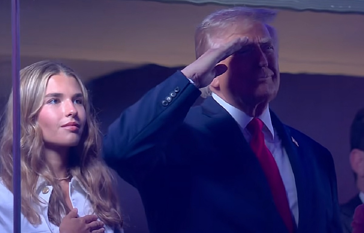 Donald Trump, la finala NBA de la New York. Reacții mixte la apariția sa în Madison Square Garden