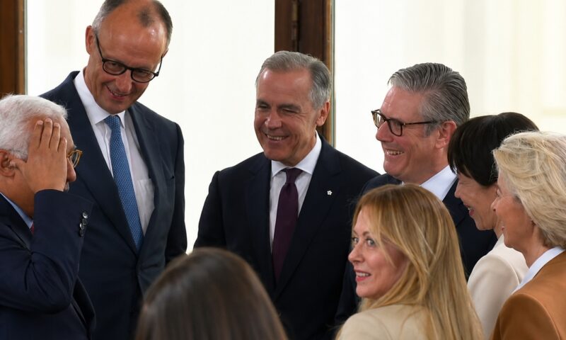 Moment neașteptat la reuniunea G7. Giorgia Meloni a fost aplaudată după o mărturisire personală