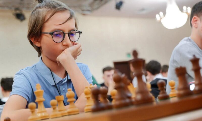 România are un nou vicecampion mondial la șah. Performanța reușită de Tudor Henry la doar 15 ani