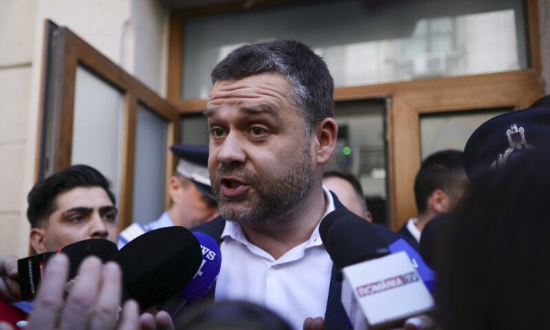 PSD îi cere lui Ciucu să plece: „Penalul să nu mai ocupe funcții publice"
