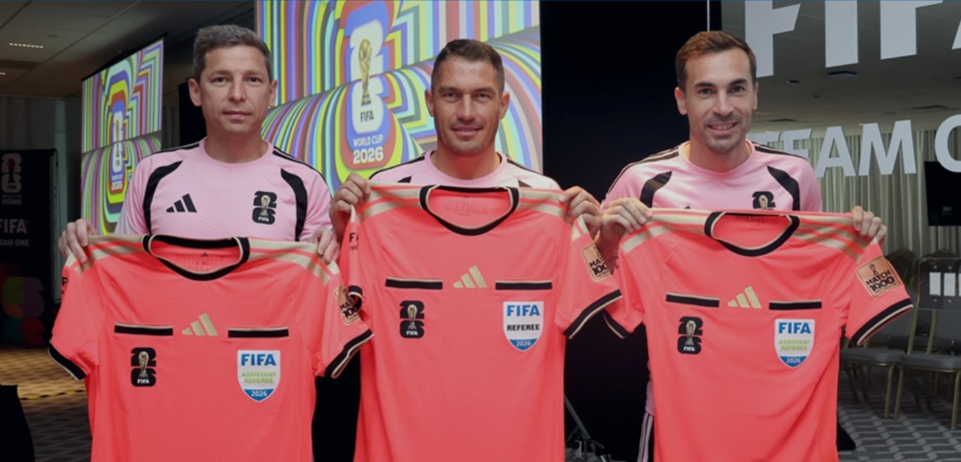 Istvan Kovacs arbitrează partida cu numărul 1.000 din istoria Cupei Mondiale