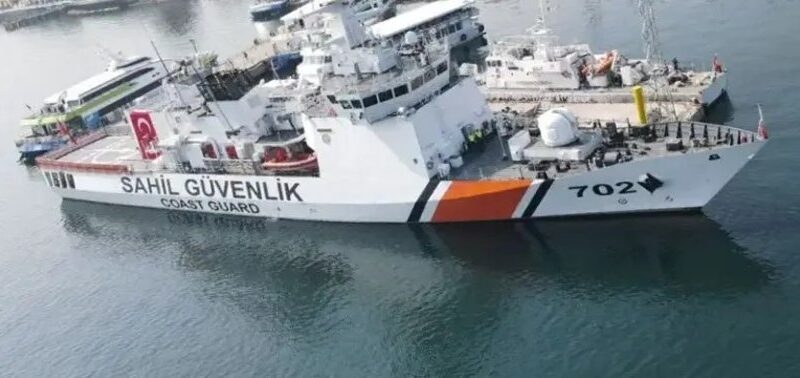 Navă din Turcia, atacată și scufundată lângă Crimeea, în Marea Neagră. Un marinar a fost ucis