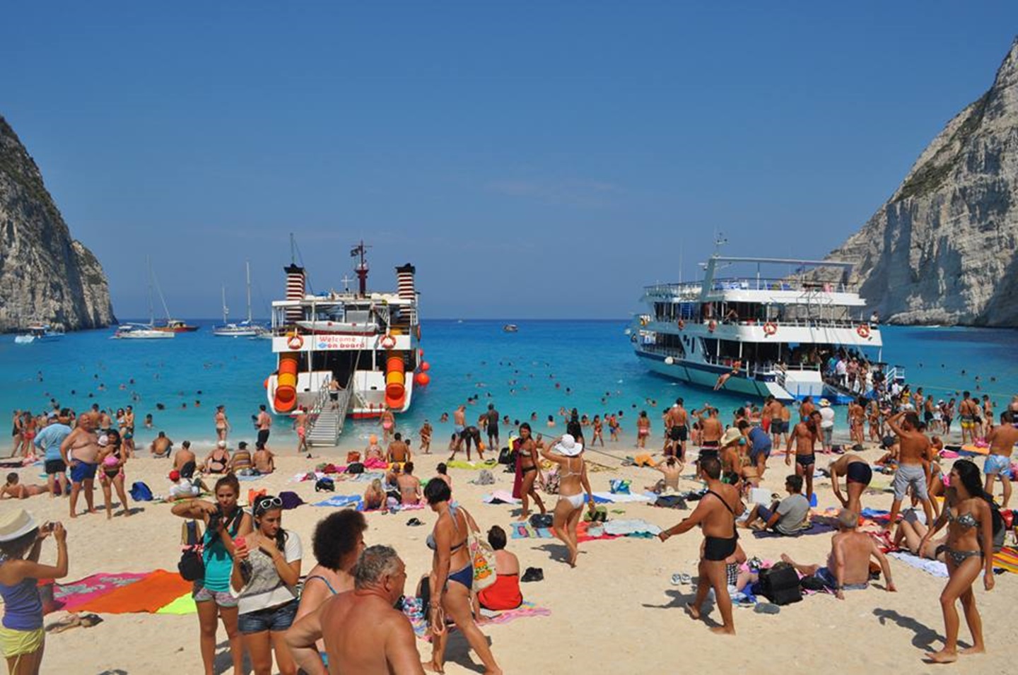 Plaja preferată a românilor ce merg în Grecia, închisă vara aceasta