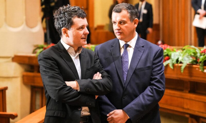 Negocierile pentru noul Guvern se blochează din nou. Lista de miniștri provoacă noi discuții