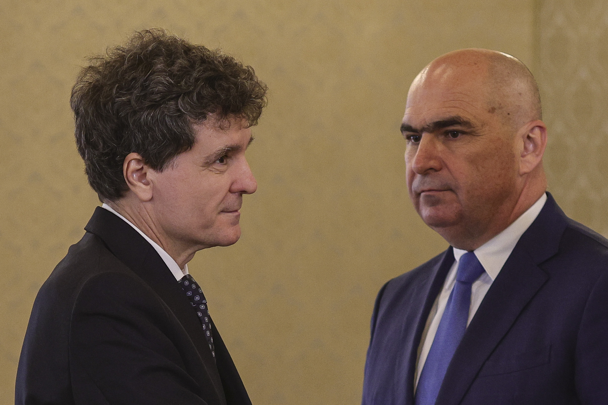 Ce s-a întâmplat la consultările de la Cotroceni. Replici din culise