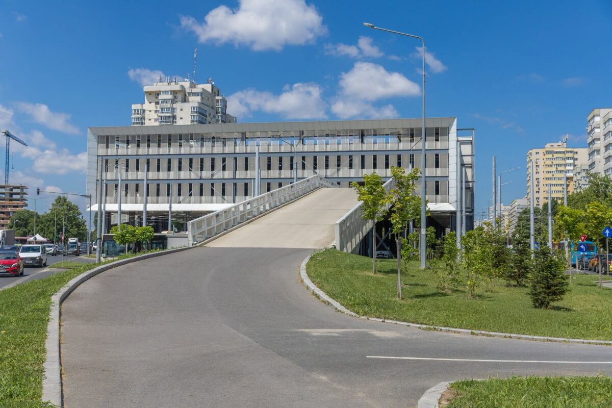 Primăria Capitalei deschide două parcări cu plată. Tarifele și condițiile de acces