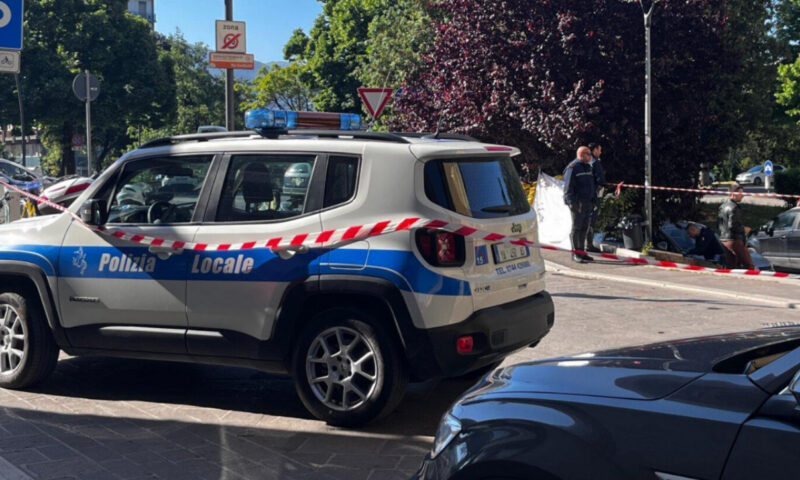 Româncă din Italia, suspectată că și-a ucis fiica de 13 ani și apoi și-a luat viața