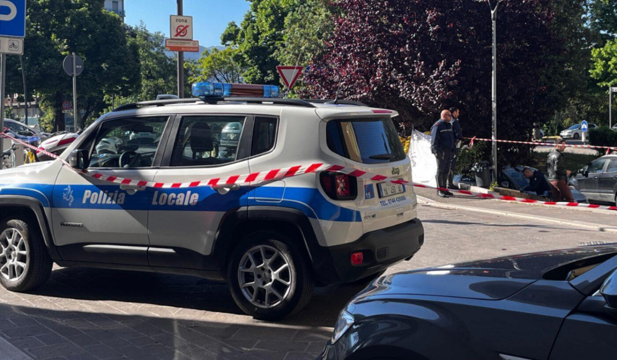 Româncă din Italia, suspectată că și-a ucis fiica de 13 ani și apoi și-a luat viața