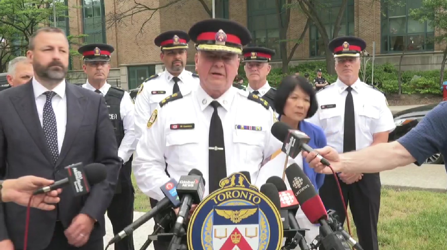 Polițist ucis în timpul unei percheziții la Toronto. Operațiunea era legată de atacul armat asupra consulatului SUA