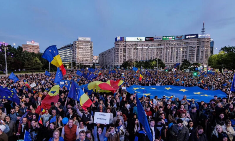 Protest anunțat în Piața Victoriei. Organizatorii, apel către cetățeni după tensiunile de pe scena politică