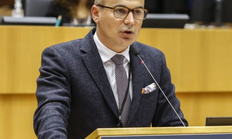 Adrian Veștea, o soluție pentru stabilitatea României. Rareș Bogdan: PNL trebuie să se gândească dacă alege 6 ani de opoziție