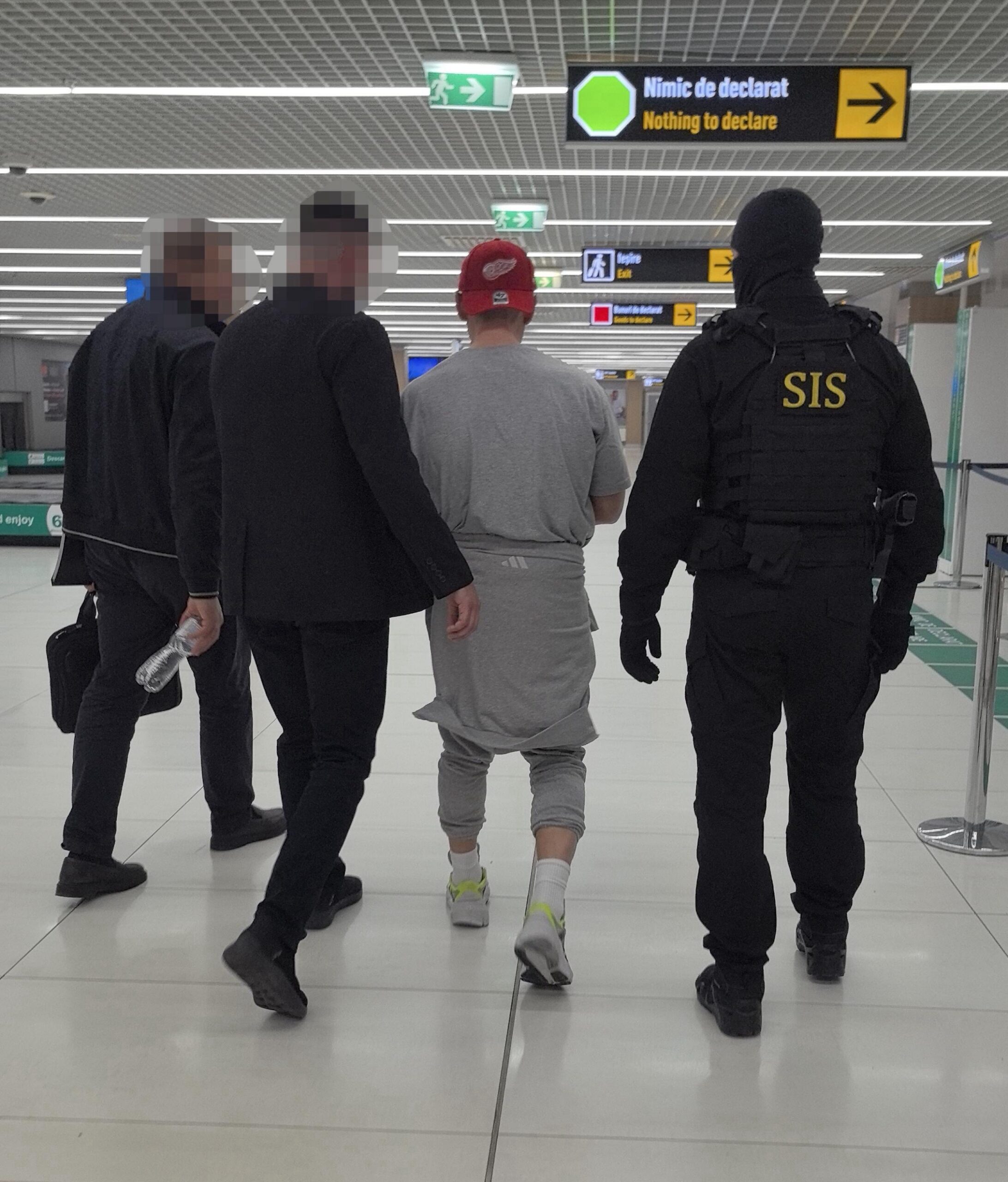 Spion rus, reţinut pe Aeroportul din Chişinău. Legenda cu mănăstirile