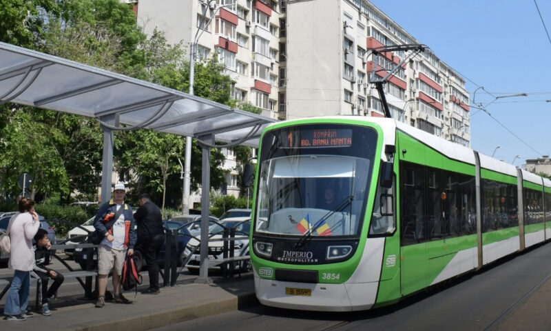 Cum vor arăta noile tramvaie și troleibuze din București și când vor fi puse în circulație