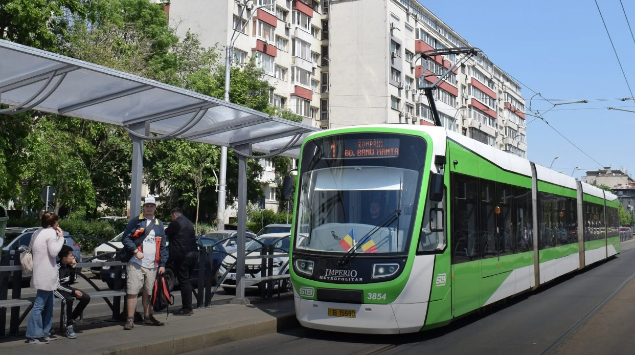 Cum vor arăta noile tramvaie și troleibuze din București și când vor fi puse în circulație
