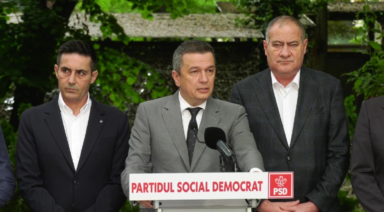 Sorin Grindeanu îi cere lui Ilie Bolojan „să iasă din ipocrizie”. Cere demisia tuturor celor din PNL și USR