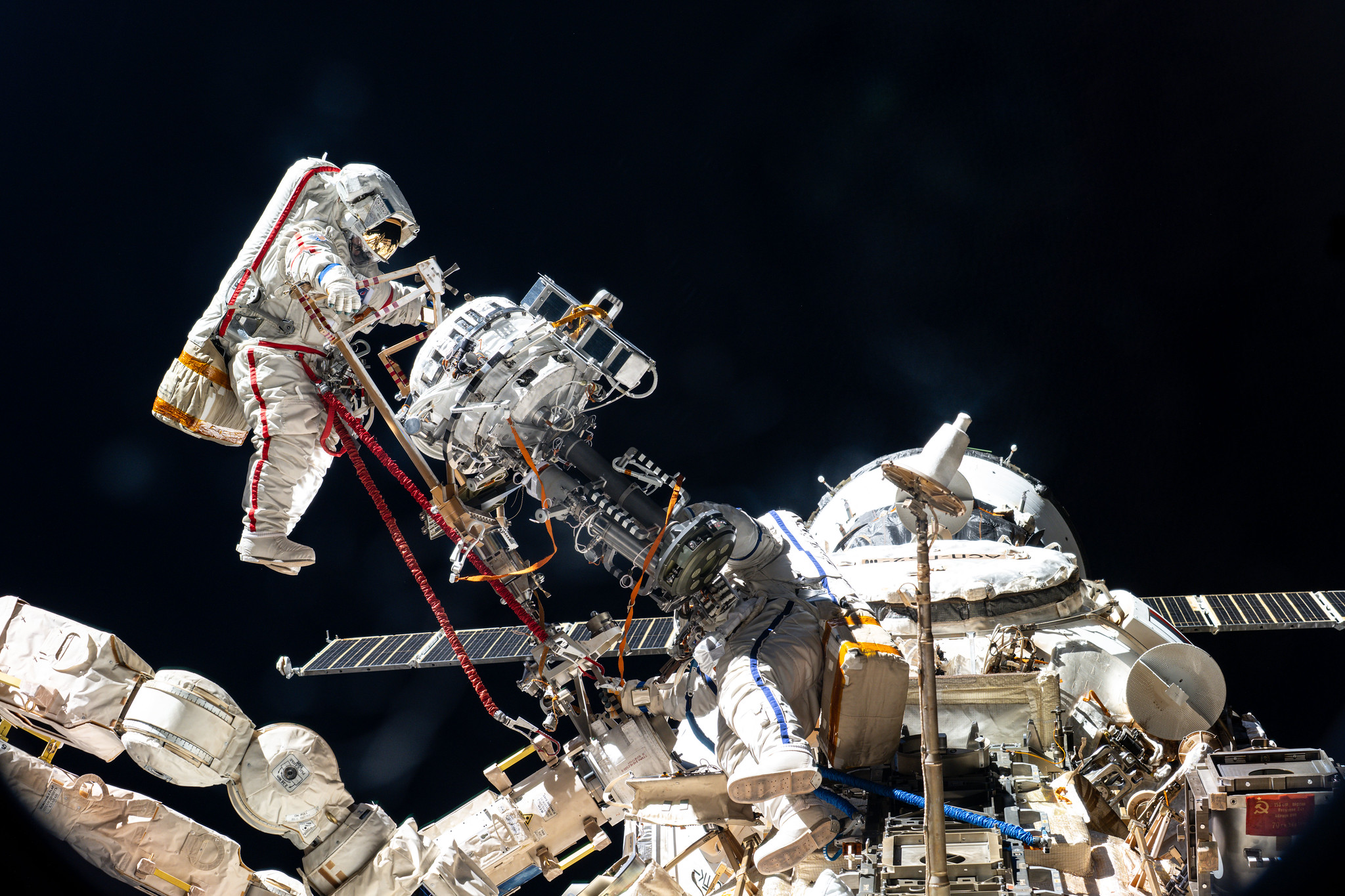 Probleme pe Stația Spațială Internațională. NASA a pregătit echipajul pentru o posibilă evacuare
