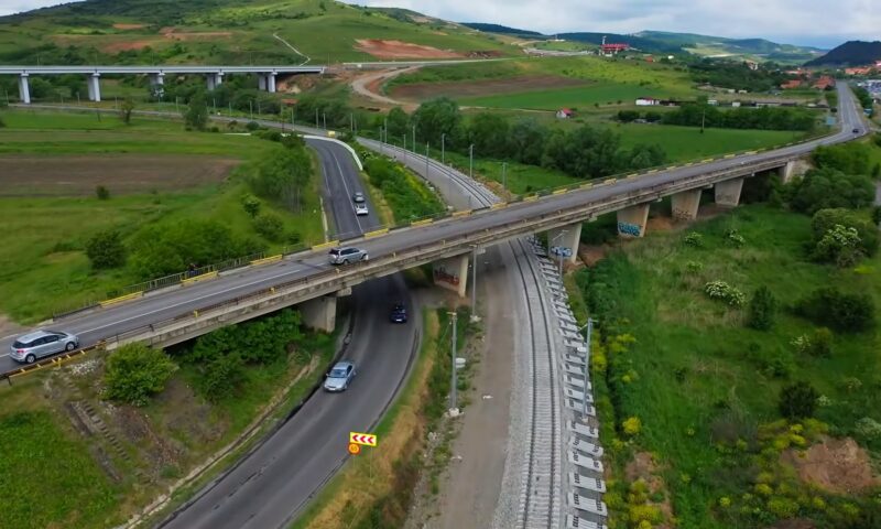 Trenurile de șantier circulă deja pe linia Oradea-Cluj, recent modernizată prin PNRR