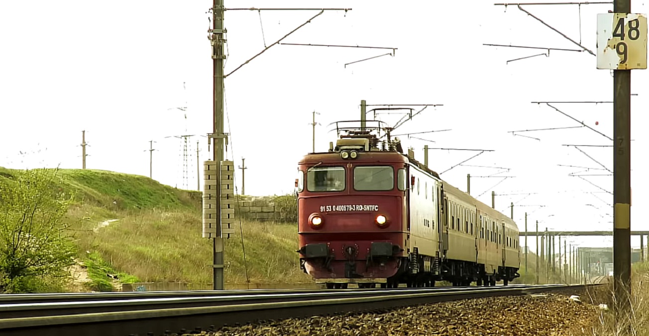 Trenurile spre și dinspre litoral, blocate după un incident la Fetești. Circulația pe Magistrala 800 este întreruptă