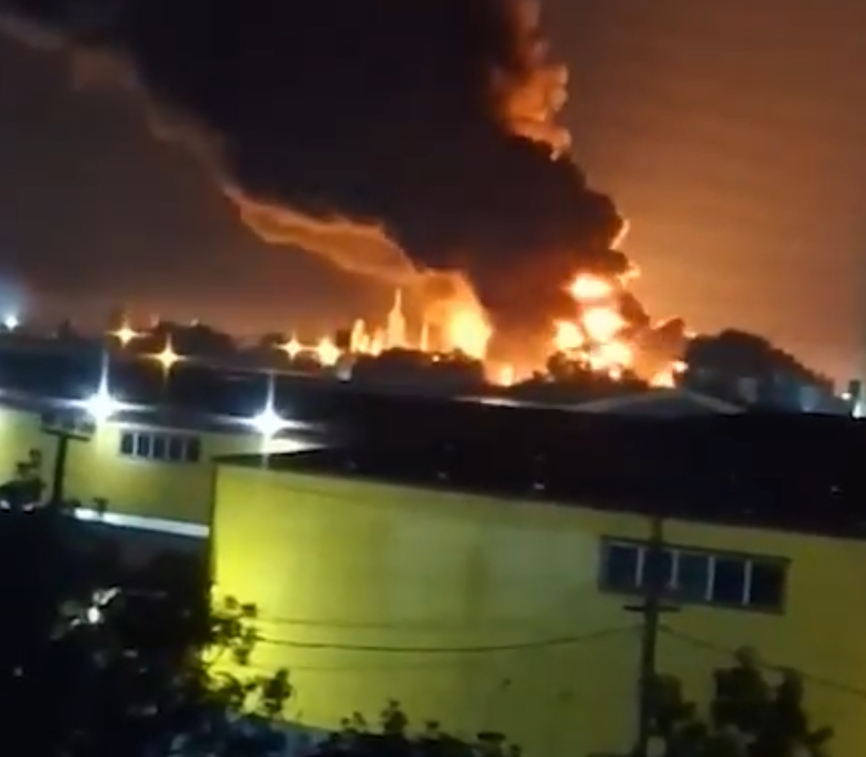 Lovituri devastatoare în Ucraina. Moscova susține că a distrus centre de producție a dronelor, Kievul raportează atacuri masive asupra flotei ruse