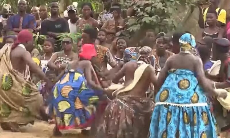Cum a învins religia Voodoo un dictator african și a ajutat la salvarea democrației
