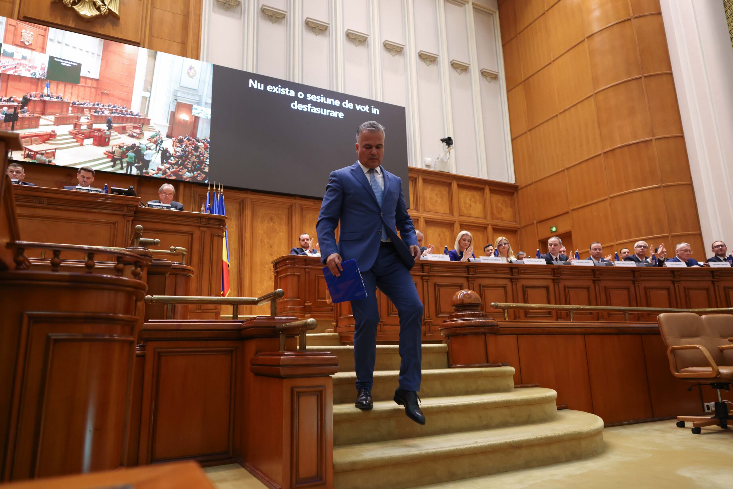 Presa internațională cu ochii pe București, după ce Guvernul Veștea a fost respins: „Instabilitatea se adâncește”