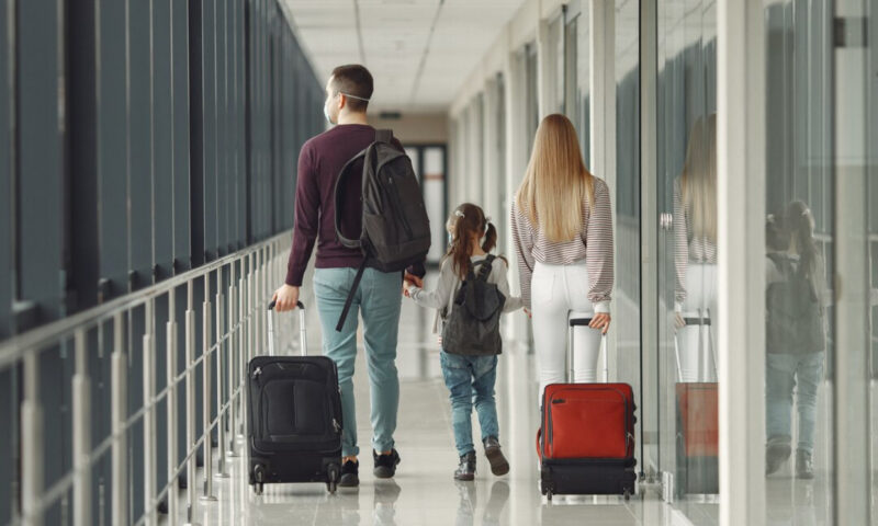 Greșelile pe care să le eviți dacă vrei o vacanță fără stres. Ce trebuie să știi înainte de controlul vamal