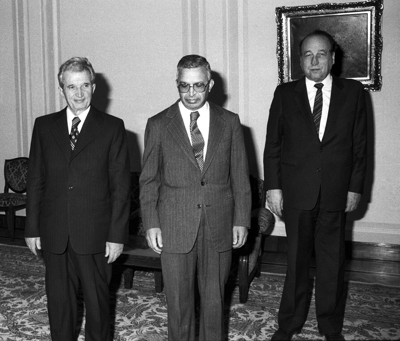 Primire la Nicolae Ceausescu a delegatiei din Irak, alături Ștefan Andrei, 1989