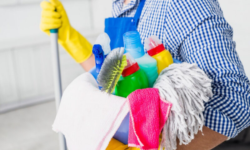 Cum elimini rapid petele de vopsea de pe faianță și gresie după renovare