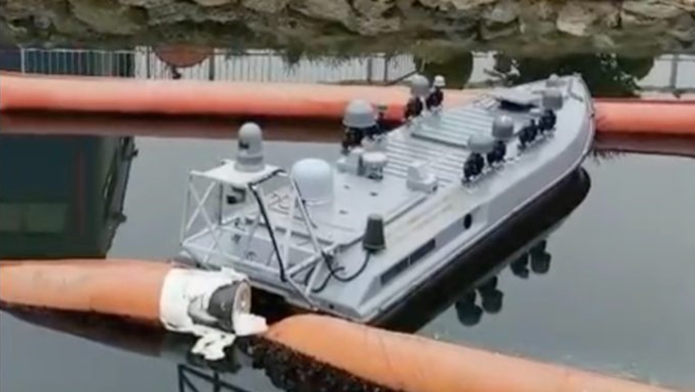 Breaking News. Ar fi existat alte trei explozii drone în această dimineață, pe lângă cea din Portul Constanța. Cod roșu și la Costinești. Live Text. Video