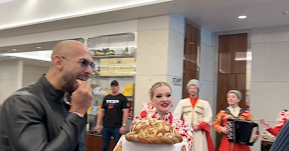 Fratii Tate, primiti cu pâine si sare, la Moscova