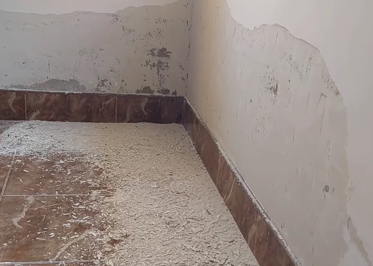 Testul care îți arată dacă ai umezeală în pereți. Te scapă de reparații costisitoare