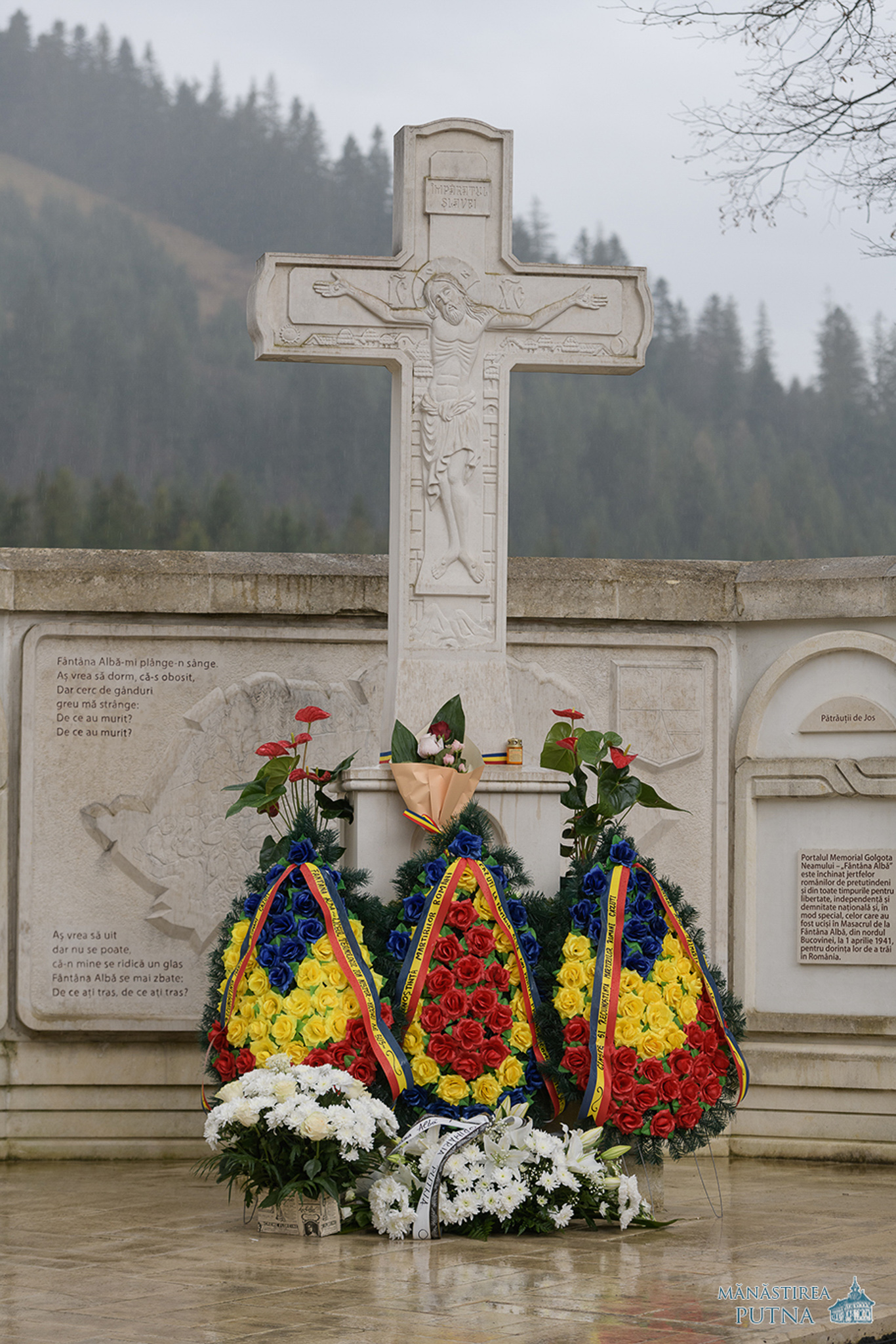 Rușii au masacrat câteva mii de români bucovineni care încercau să treacă granița. Masacrul de la Fântâna Albă (1 aprilie 1941)