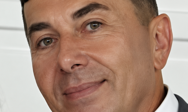 Prietenia Bolojan–Kopanyi. Ce se știe despre relația dintre liderul PNL și dezvoltatorul imobiliar din Oradea