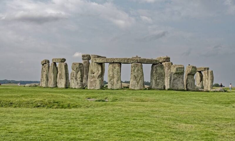 Misterul pietrei de altar de la Stonehenge. Cum au transportat oamenii preistorici un bloc de piatră de 6 tone