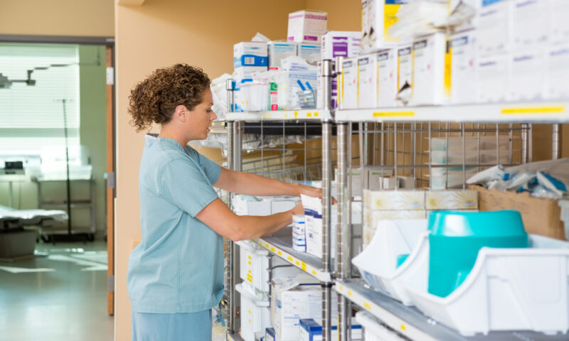 Accesul la tratament, decis printr-o formulă matematică. Federația Bolnavilor de Cancer contestă noul proiect al CNAS