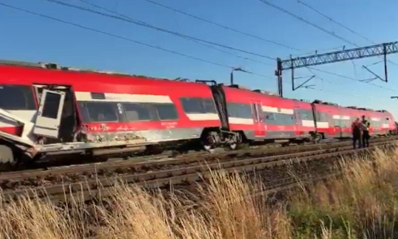 Două trenuri de pasageri s-au ciocnit în Polonia. Aproximativ 200 de persoane se aflau la bord