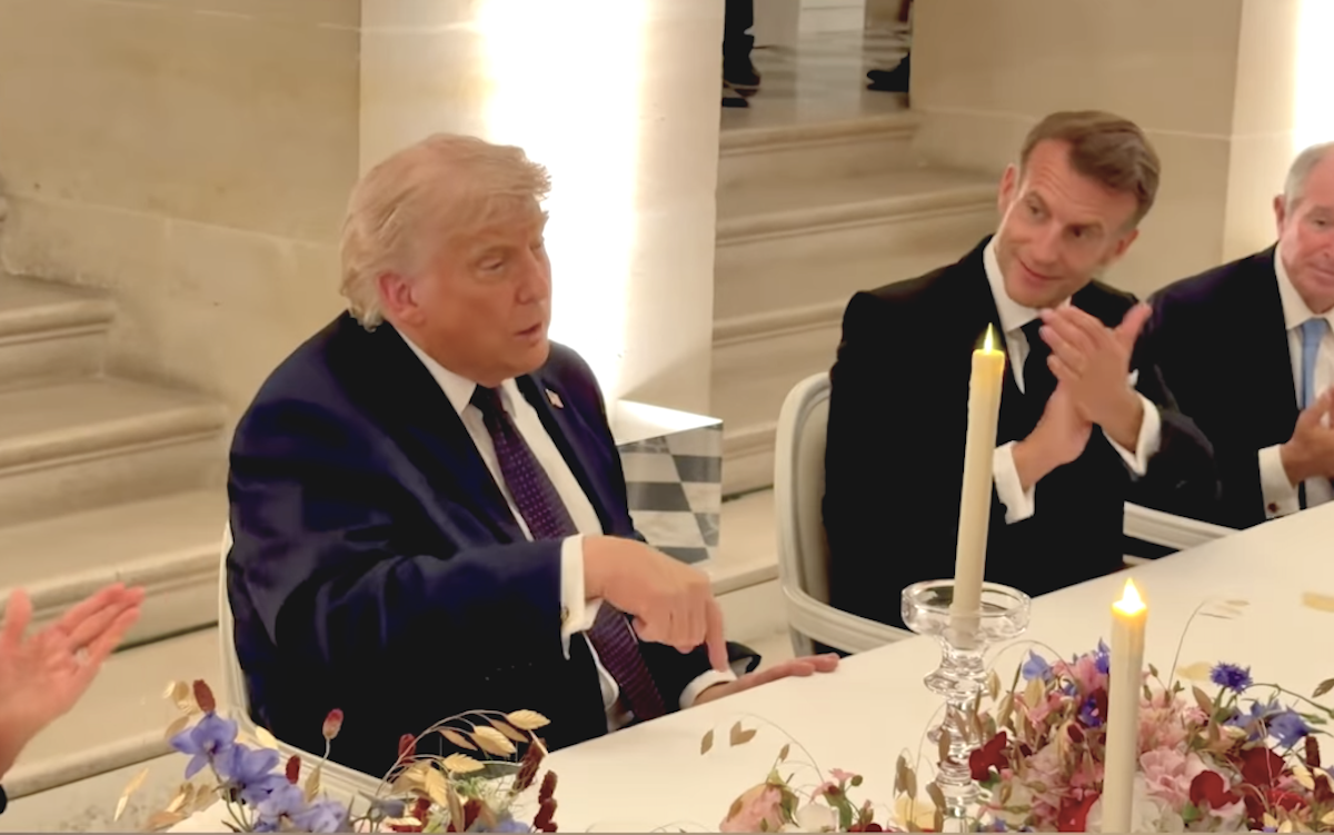 Trump, aplaudat de Macron, după semnarea tratatului cu Iran