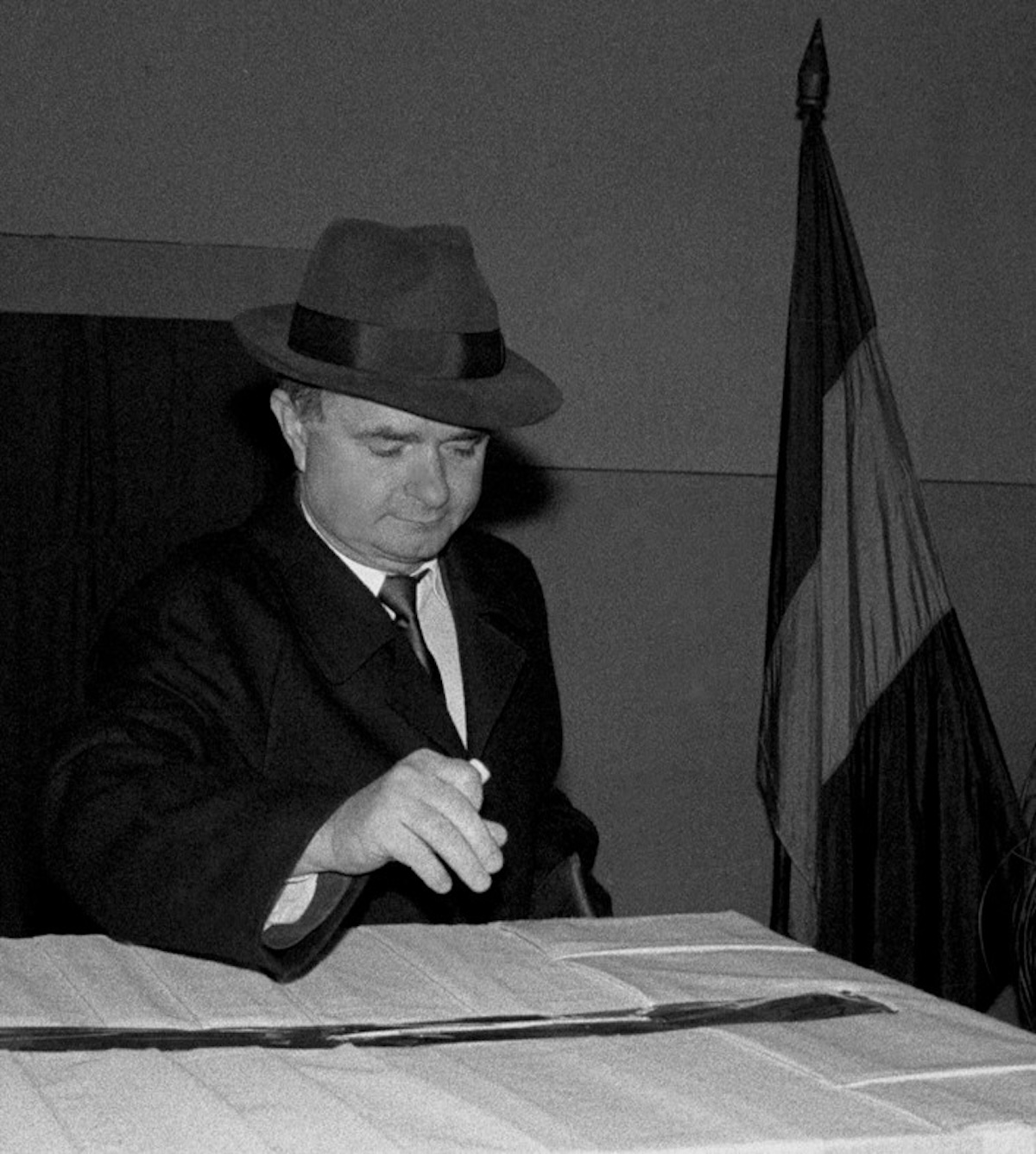 Referendum pentru Constitutie, Virgil Magureanu
